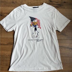 Ralph Lauren Polo Bear Graphic T-Shirt. Size large (14-16)